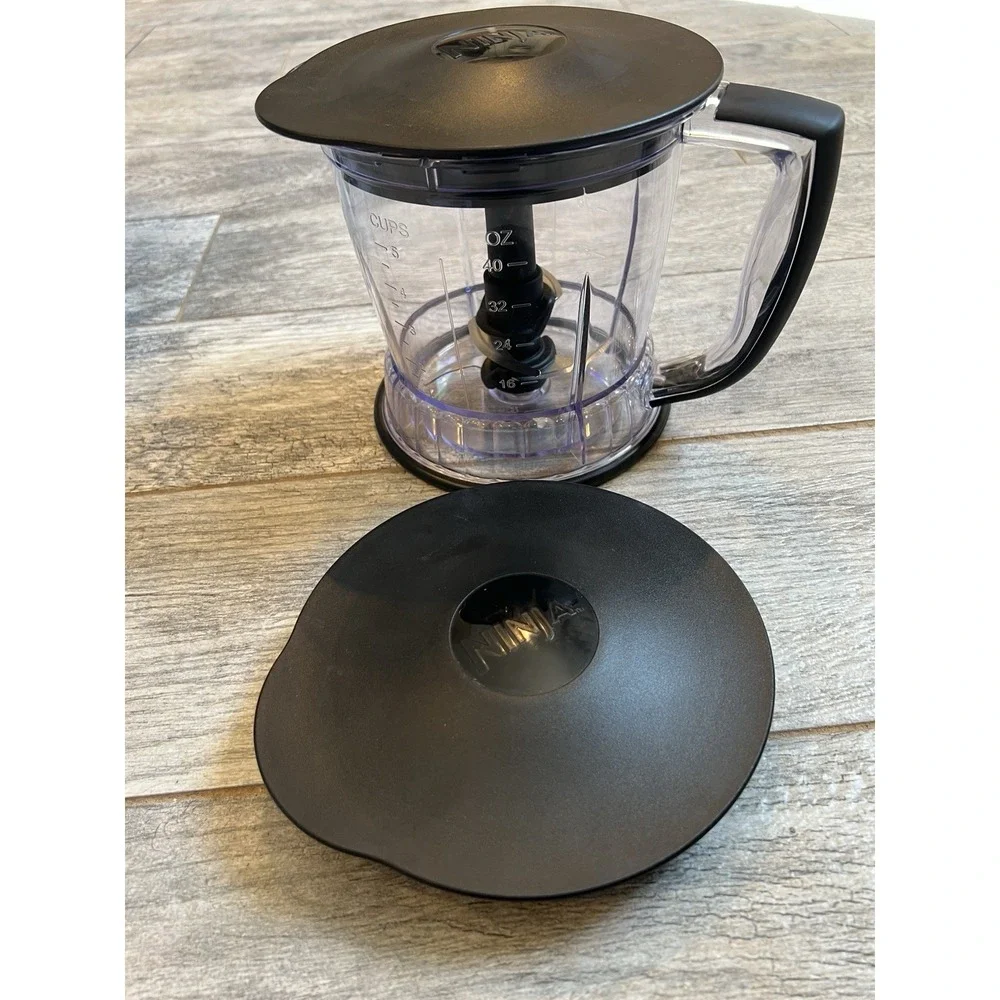 Ninja Master Prep Professional QB1004 40 oz Processing Pitcher 2 Lids Blade New
